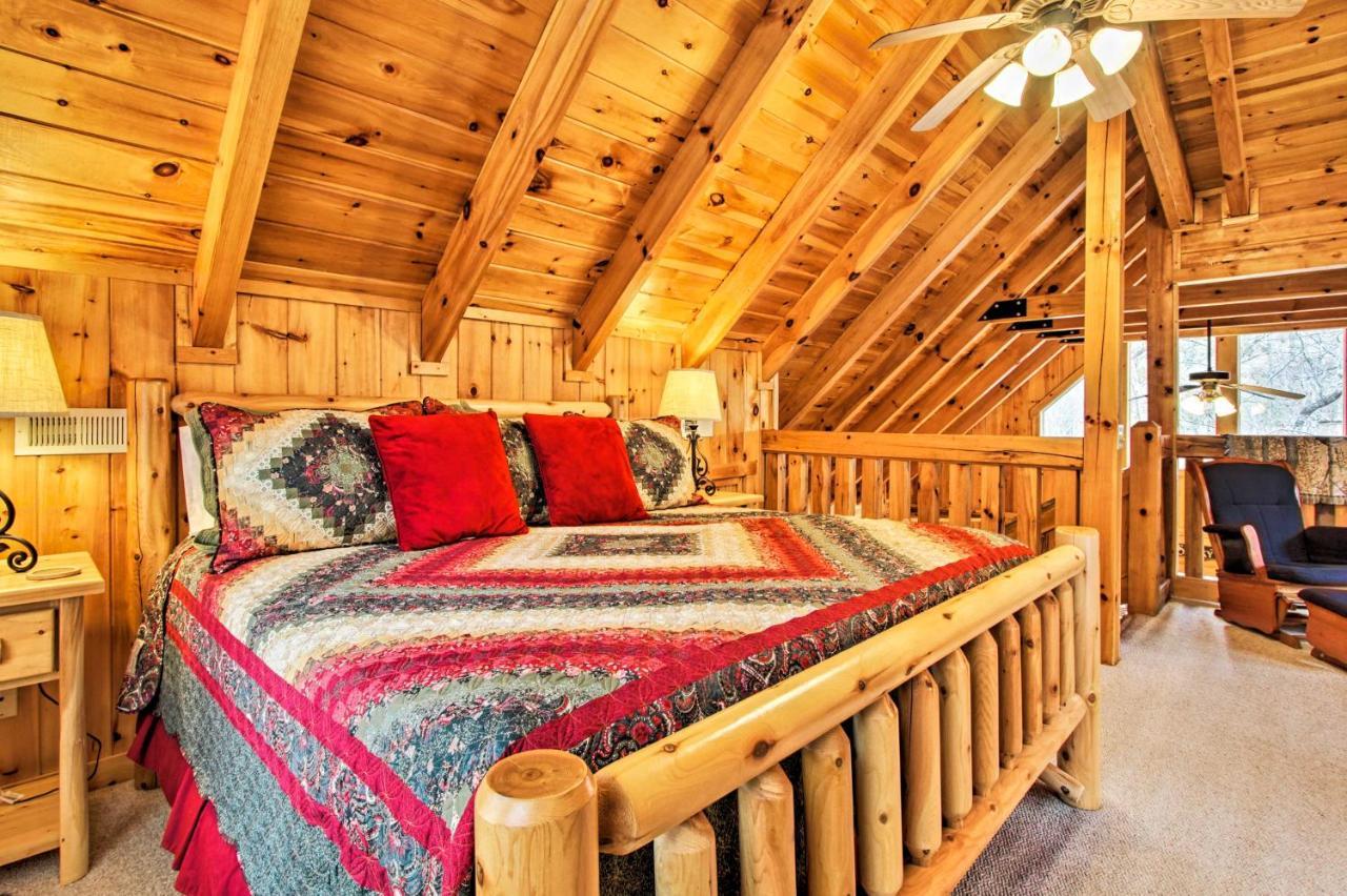 הוילה Gatlinburg Mountainside Escape With Deck And Hot Tub! מראה חיצוני תמונה