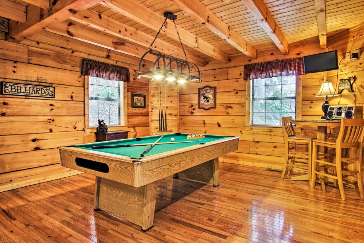 הוילה Gatlinburg Mountainside Escape With Deck And Hot Tub! מראה חיצוני תמונה